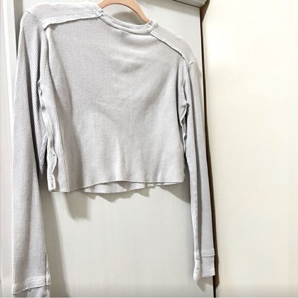 Light Gray Crotchet Top - Picture 2 of 2